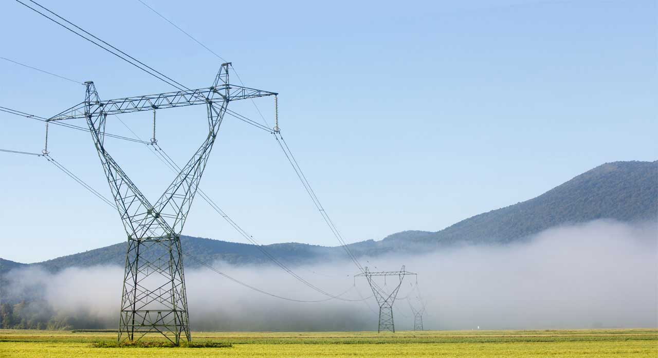 Consumi elettrici ad agosto in forte crescita (+16,5%) spinti dal caldo consumi elettrici reti energetiche energia elettrica
