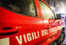 Incendio in un edificio nel Catanese, due persone intossicate dal fumo